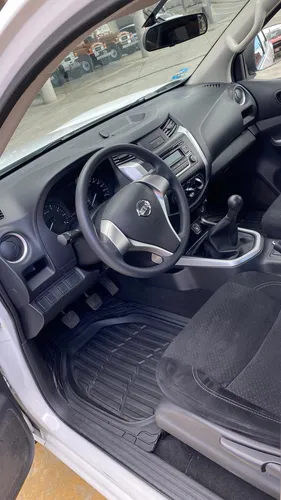 Pick Up Nissan A Gasolina