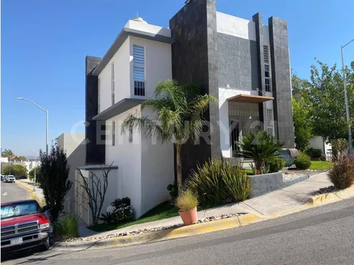 Casa En Venta En Fracc Hacienda Del Moro