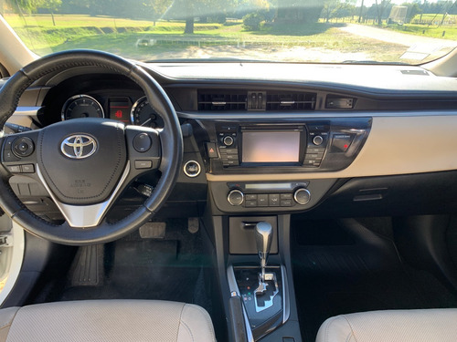 Imagen 10 de 12 de Toyota Corolla 1.8 Cvt Seg 2017
