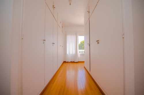 Imagen 25 de 30 de Alquiler Casa 6 Amb. En B. Cerrado Los Laureles
