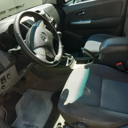 Toyota Hilux Srv 4x4 Año 2012 3.0