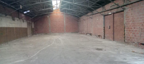 Alquiler De 1.800 M2 En San Justo Con Cercanías A Av. Gral Paz Y Acc. Oeste