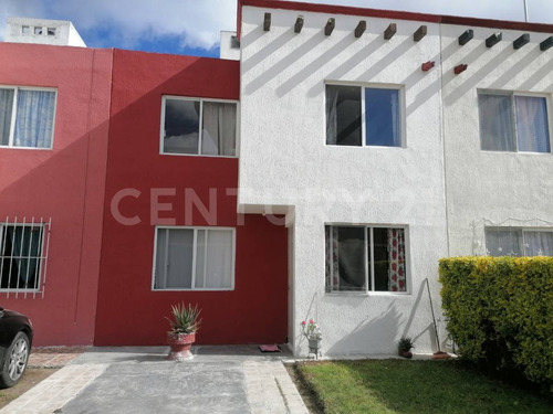 Casa En Venta Hacienda San Camilo, Pedro Escobedo, Querétaro.