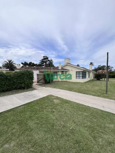 Casa ,local En Venta Pinar Sur Sobre Principal!