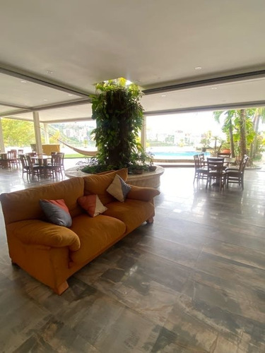 Imagen 7 de 16 de Se Vende Casa 5h+3s/7b+2s/12p Los Campitos 4266