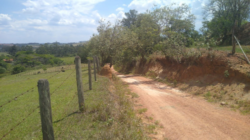 Imagem 2 de 13 de Sítio 6,5 Alqueires, Rica Em Água Com Lago, Casa Sede Com 90m2, 2 Dormitórios, Sítio Ótimo Para Pecuária, Ótima Localização - St00153 - 70457381