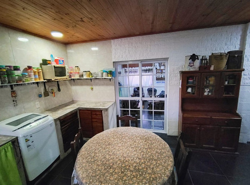 Venta Casa 5 Amb Tristán Suarez Parrilla/cochera.