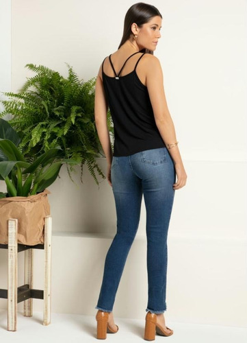Imagem 4 de 5 de Blusa Feminina Alças Duplas Soltinha Com Decote Redondo