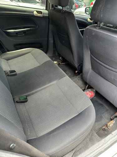 Volkswagen Voyage 1.0 Tec Total Flex 4p
