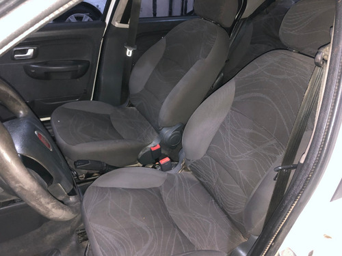 Fiat Siena 1.4 El Full Gnc 2017 Financiamos