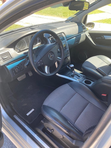 Mercedes B200