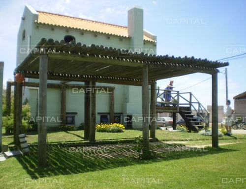 Casa En Josã© Ignacio, 1 Dormitorios *- Ref: 25362
