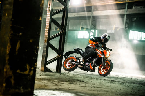 Imagen 11 de 25 de Ktm Duke 200 0km Naranja 2023 Automoto Lanús