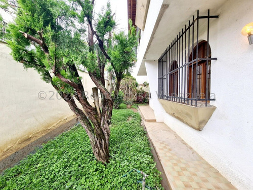 Imagen 3 de 28 de Casa Para Remodelar En Los Palos Grandes
