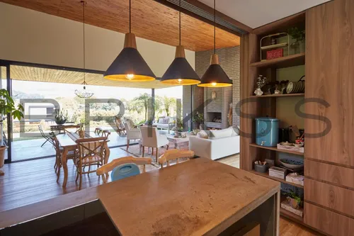 Casa En Venta En Llanogrande. Cod V50906