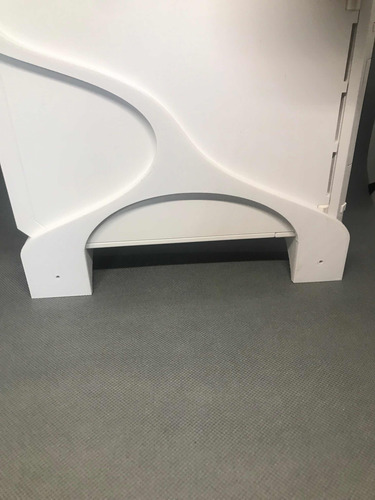 Soporte De Pared Para Nintendo Wii ( + Tornillos)