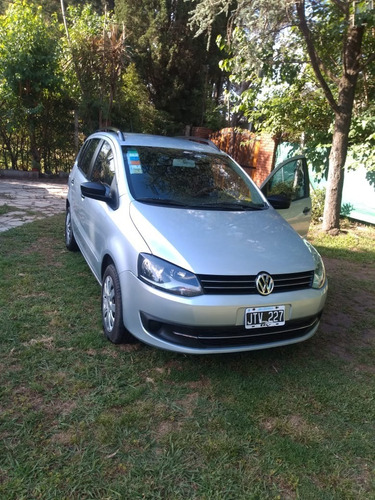 Volskwagen Suran Comfortline 1.6 2011
