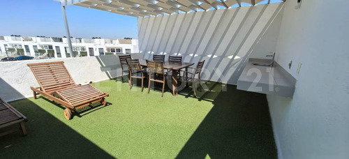 Casa Dúplex En Venta En Escobedo 12°80, Pedro Escobedo, Querétaro.