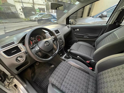 Imagen 17 de 24 de Volkswagen Suran 1.6 Trendline