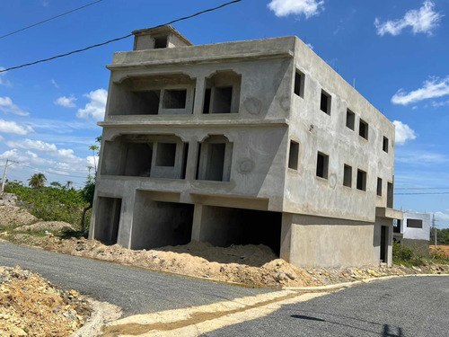 Solares De 179 Mts2 Con Títulos