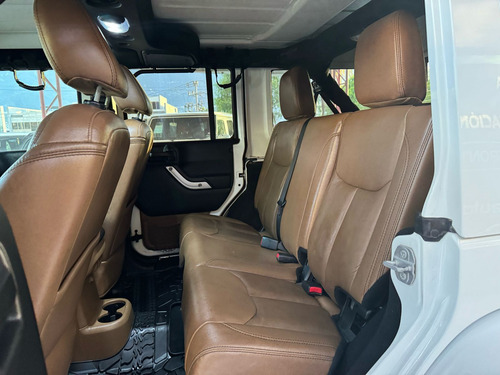 Jeep Wrangler 3.8 V6 Unlimited Sahara JK 4x4 At