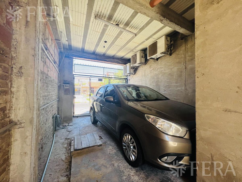 Imagen 3 de 25 de Venta En Block Dos Ph Con Cochera Y Patio En Sarandí (31066)
