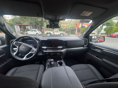 Chevrolet Cheyenne 5.3 Doble Cab Rst 4X4 At