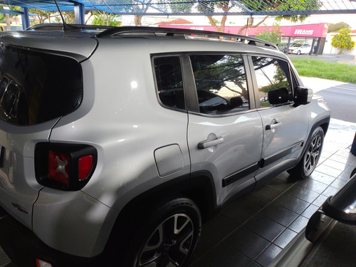Jeep Renegade 1.8 Longitude Flex Aut. 5p