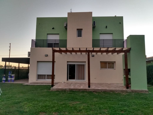 Casa Quinta Entorno Rural Tranquilo, Con Espacio Para Jardines Y Actividades Al Aire Libre. Junín (b)