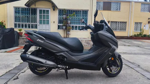 Kymco Xtown 300 - Maxiscooter