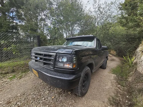 Ford F-150 5.0 Xl 195 hp 4x2