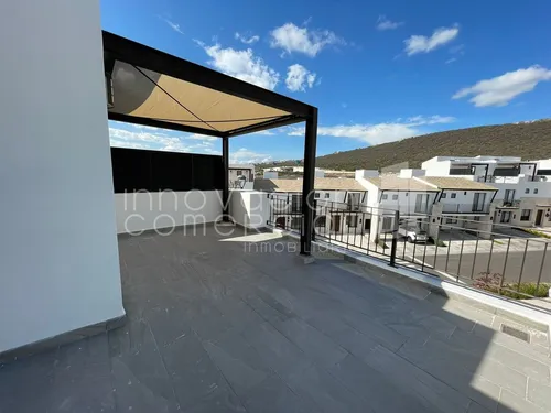 Casa En Venta De 4 Recámaras En Condominio Torre De Piedra Bugambilias