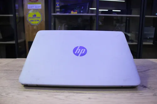 Laptop Hp I7 Ddr4 8gb Ssd 240gb Fhd Windows 11 (Reacondicionado)