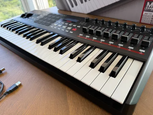 Akai Mpk 249 Controlador Usb Midi (Usado)