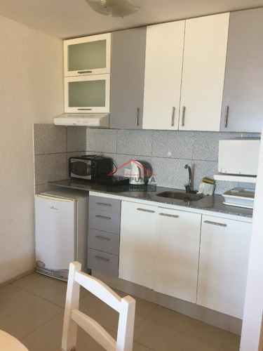Monoambiente En Peninsula,- Ref: 4854
