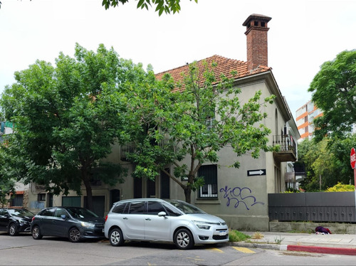 Gran Propiedad Ellauri Y Guayaquí Ideal Para Renta O Rforma