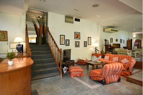 Venta De Hotel 20 Hab Con Parque Y Pileta En Pilar