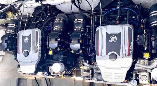 Imagem 6 de 6 de Lancha Real 300 Com 2x Mecruiser 4.3l 220hp 2011 - Impecável