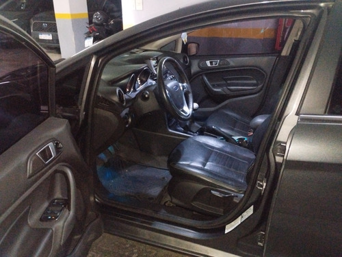 Ford Fiesta Kinetic 1.6 Sedan Titanium 120cv