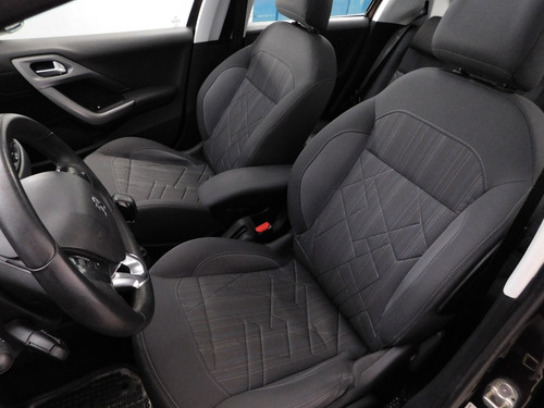 Peugeot 208 1.6 Feline 2014