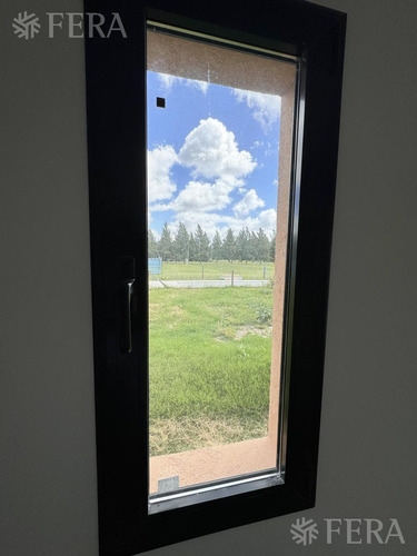 Venta Casa 4 Ambientes Con Piscina Campos De Roca - Brandsen
