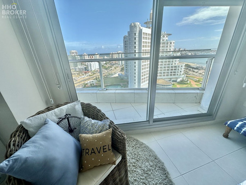 Imagen 11 de 30 de Departamento En Venta. Vista Al Mar. Playa Mansa. - Punta Del Este Mansa