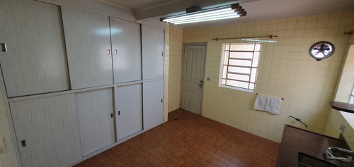 Casa P/ Alugar Na Lapa - Próximo A Estação De Trem - 3x Quartos - 2x Vagas Garagem