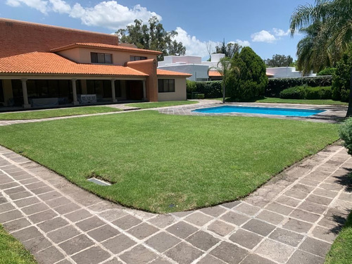 Casa En Venta En Jurica Queretaro Rcv220818-ae