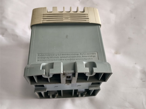 Transformador Legrand 44265 230/400v+ou-15v- Sec. 115v 2a (Usado)