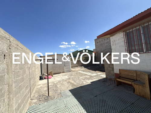 Excelente Casa En Av. Balmaceda.