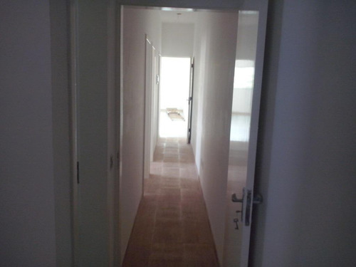 Imagem 5 de 15 de Casa Para Venda Em Santana De Parnaíba, Cidade São Pedro - Gleba B, 3 Dormitórios, 1 Suíte, 1 Banheiro, 1 Vaga - Ca-0078_1-1796329
