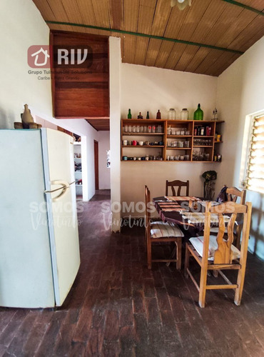 Venta - Casa En Playa Verde, Catia La Mar, Estado La Guaira.