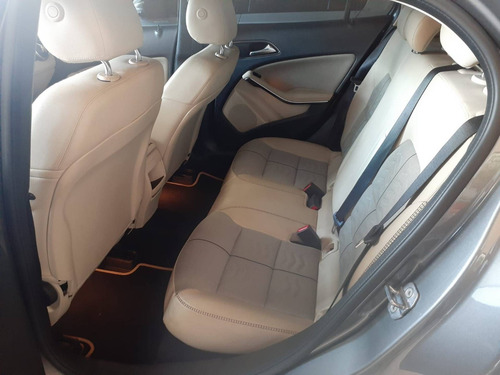 Imagem 7 de 8 de Mercedes-benz Gla 200 1.6 Cgi Flex Style 7g-dct