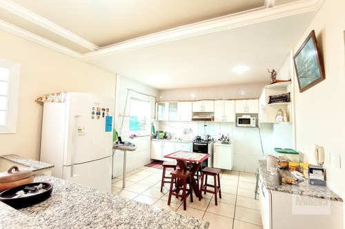 Imagem 8 de 15 de Casa À Venda No São João Batista - Código 279046 - 279046